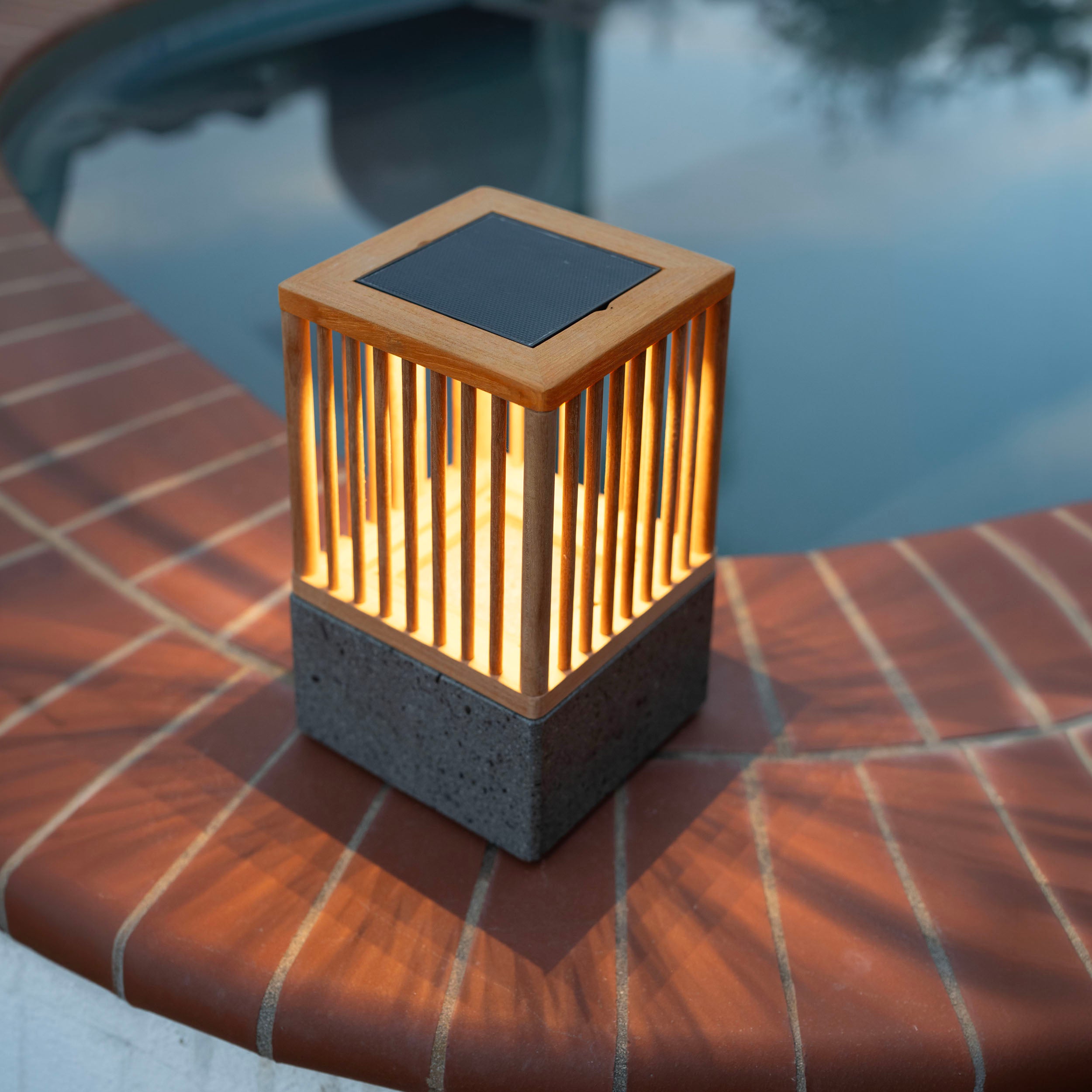 OJAI Table Light